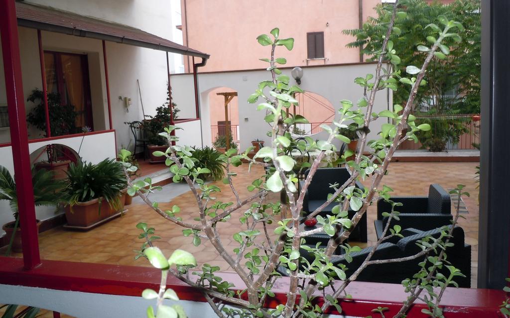 La Crisalide Bed and Breakfast Formia Esterno foto